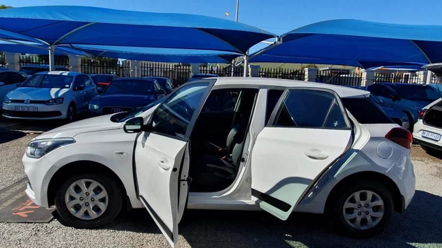 Used  2020 Hyundai i20 1.2 Motion - Nolly Motors Used  2020 Hyundai i20 1.2 Motion - Nolly Motors