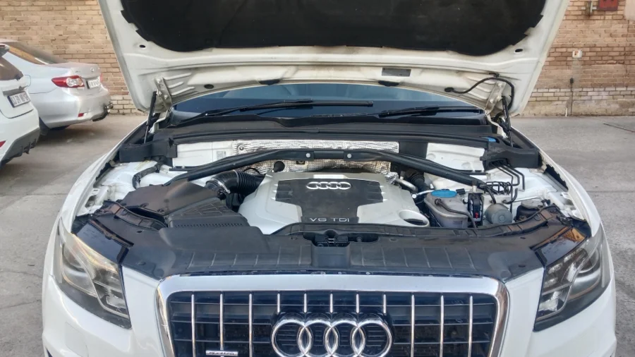 Used 2010 Audi Q5 3.0TDI quattro - CS Motors Used 2010 Audi Q5 3.0TDI quattro - CS Motors