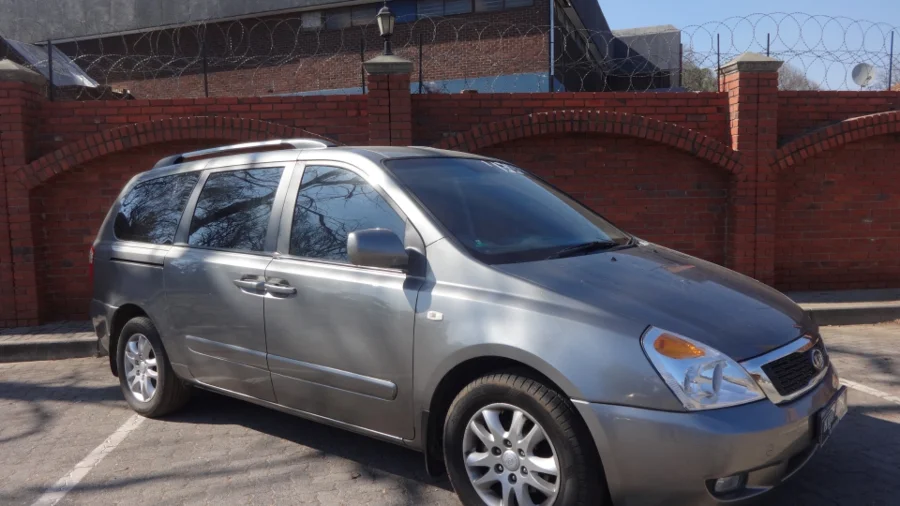 Used 2010 Kia Sedona 2.9CRDi EX automatic - Nigel Auto Centre Used 2010 Kia Sedona 2.9CRDi EX automatic - Nigel Auto Centre
