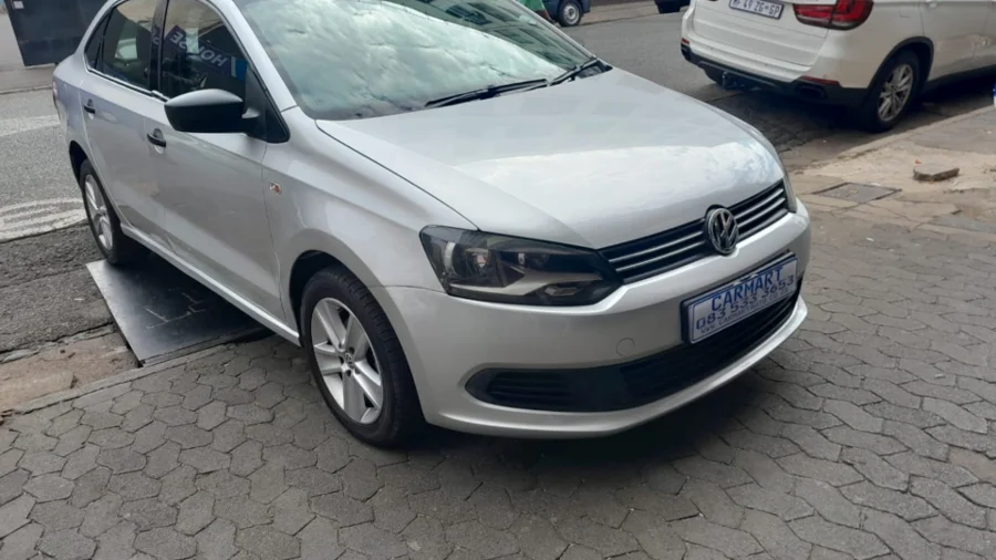 Used  2013 VW Polo sedan 1.4 Comfortline - Carmart Auto Dealer