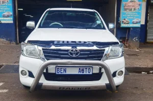 Used  2016 Toyota Hilux 2.0 (aircon)