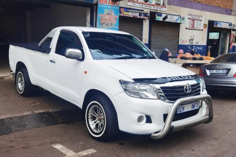 Used 2016 Toyota Hilux 2.0 (aircon) - Ben Auto Used 2016 Toyota Hilux 2.0 (aircon) - Ben Auto
