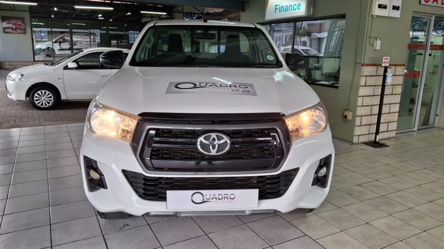 Used 2020 Toyota Hilux 2.4GD-6 single cab Raider manual - Quadro Motors Used 2020 Toyota Hilux 2.4GD-6 single cab Raider manual - Quadro Motors