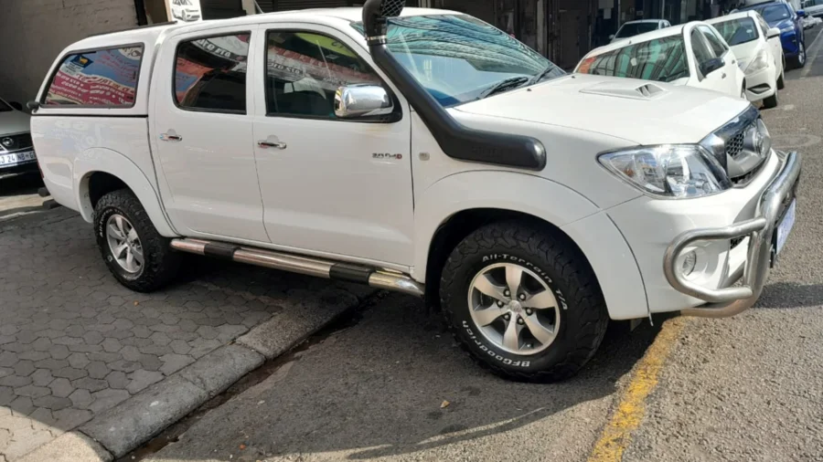Used 2010 Toyota Hilux 3.0D-4D double cab 4x4 Raider Dakar edition auto - Carmart Auto Dealer Used 2010 Toyota Hilux 3.0D-4D double cab 4x4 Raider Dakar edition auto - Carmart Auto Dealer