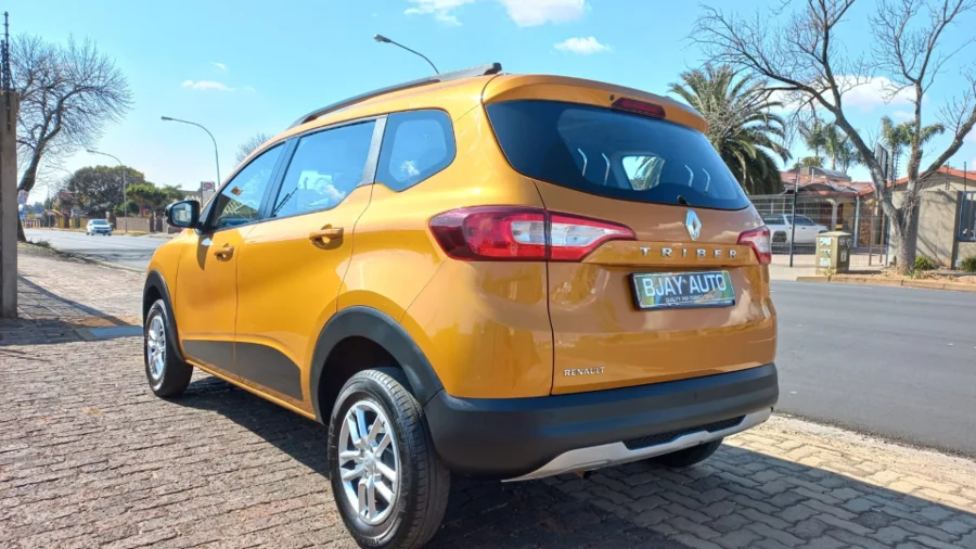 Used 2024 Renault Triber 1.0 Life - Skyview Autos Used 2024 Renault Triber 1.0 Life - Skyview Autos