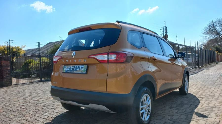 Used 2024 Renault Triber 1.0 Life - Skyview Autos Used 2024 Renault Triber 1.0 Life - Skyview Autos