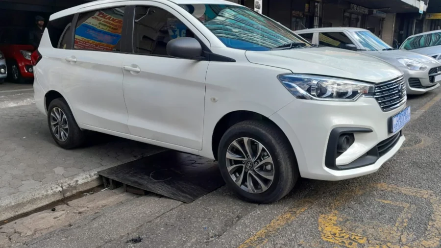 Used  2023 Suzuki Ertiga 1.5 GL - Carmart Auto Dealer