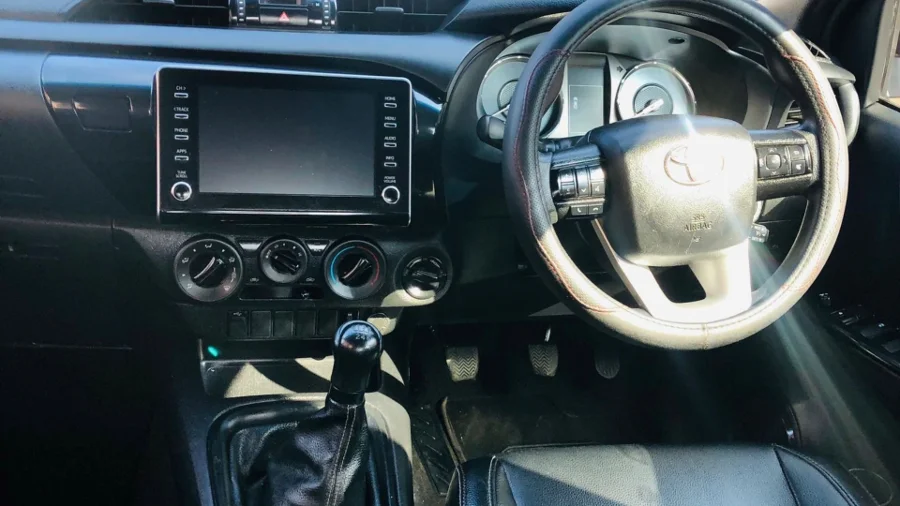 Used 2021 Toyota Hilux 2.4GD-6 double cab 4x4 Raider manual - SG Cars Used 2021 Toyota Hilux 2.4GD-6 double cab 4x4 Raider manual - SG Cars