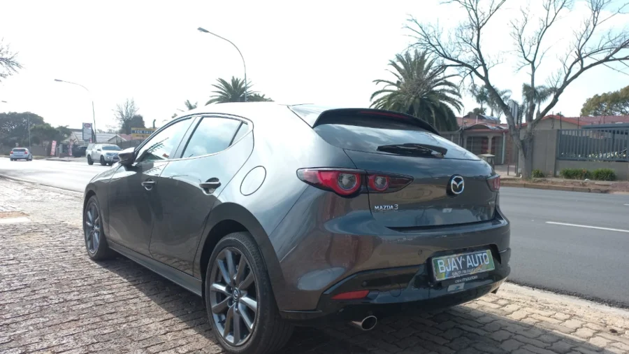Used 2024 Mazda Mazda3 hatch 2.0 Individual auto - Skyview Autos Used 2024 Mazda Mazda3 hatch 2.0 Individual auto - Skyview Autos