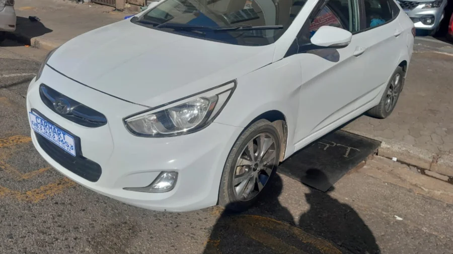 Used 2017 Hyundai Accent sedan 1.6 Fluid auto - Carmart Auto Dealer Used 2017 Hyundai Accent sedan 1.6 Fluid auto - Carmart Auto Dealer