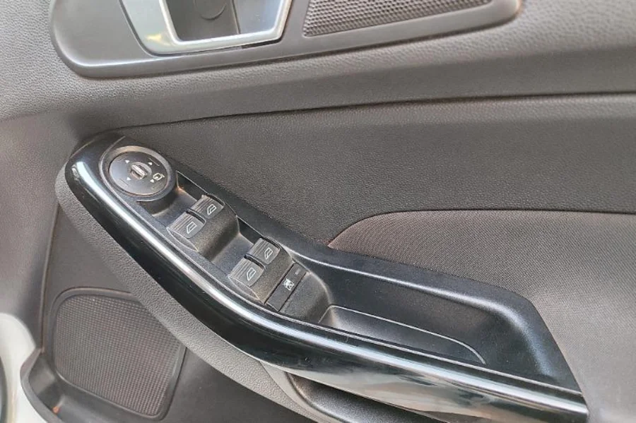 Used 2013 Ford Fiesta 1.0T Titanium auto - S and B Auto Group Used 2013 Ford Fiesta 1.0T Titanium auto - S and B Auto Group
