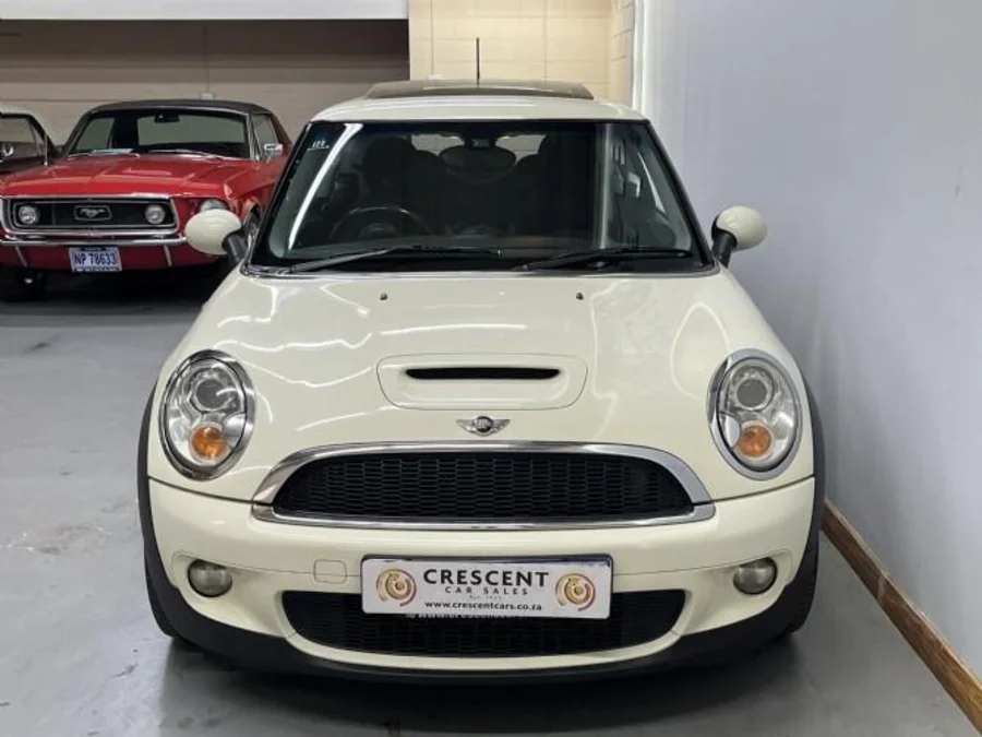 Used 2010 MINI Cooper - Crescent Car Sales Used 2010 MINI Cooper - Crescent Car Sales