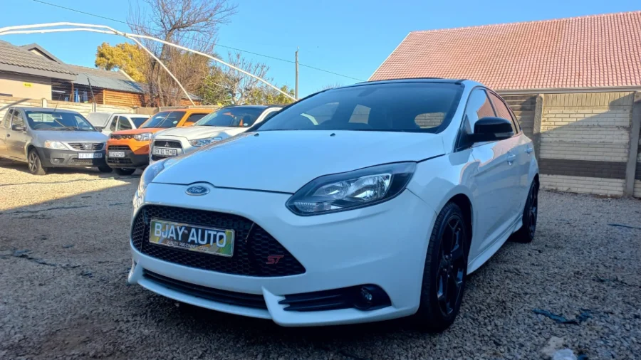 Used  2014 Ford Focus ST 3 - Skyview Autos Used  2014 Ford Focus ST 3 - Skyview Autos
