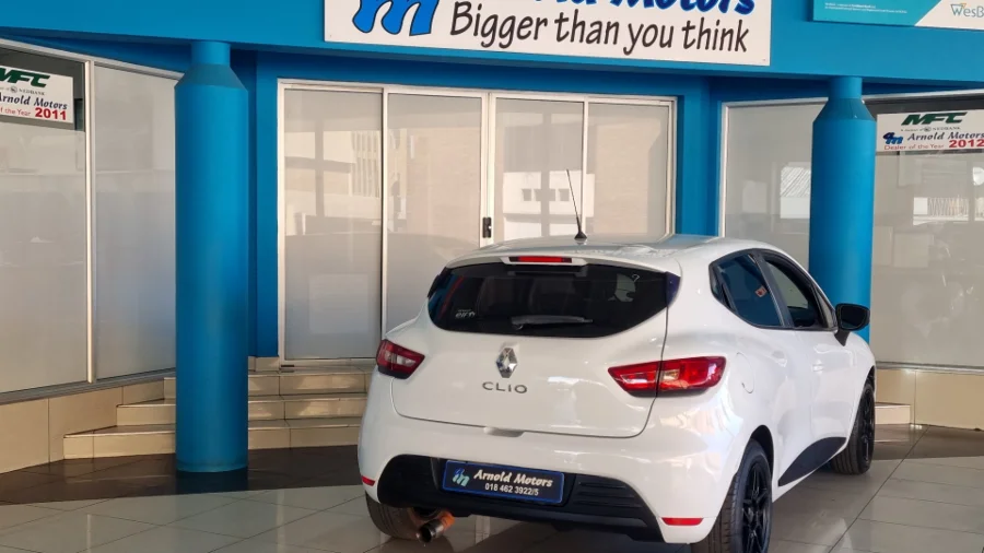 Used 2018 Renault Clio 66kW turbo Authentique - Arnold Motors CC Used 2018 Renault Clio 66kW turbo Authentique - Arnold Motors CC