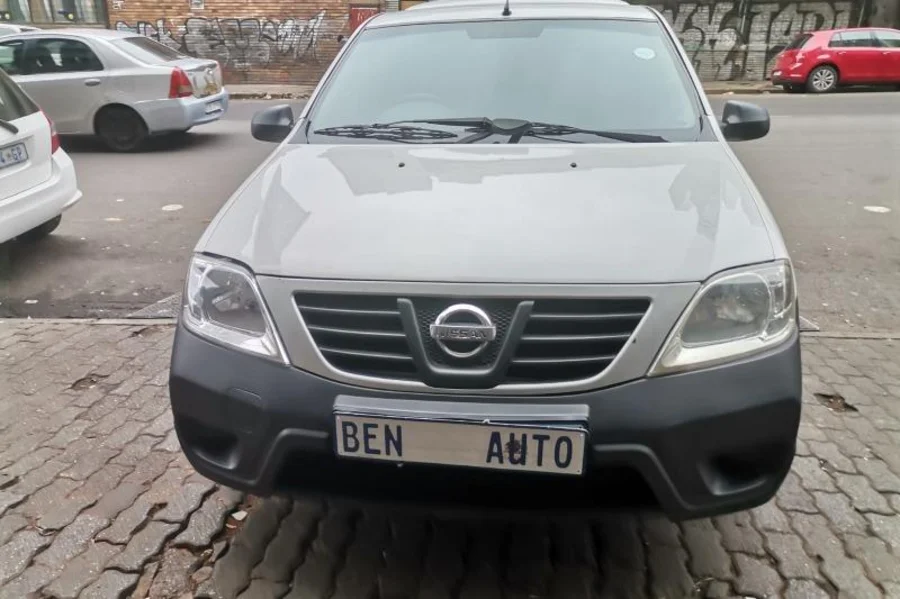 Used  2019 Nissan NP200 1.6i safety pack - Ben Auto