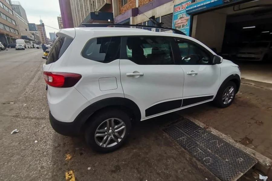 Used 2022 Renault Triber 1.0 Dynamique - Ben Auto Used 2022 Renault Triber 1.0 Dynamique - Ben Auto