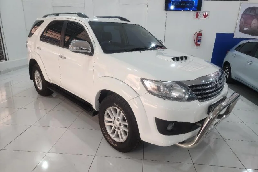 Used 2016 Toyota Fortuner 3.0D-4D auto - GAPP Motors Used 2016 Toyota Fortuner 3.0D-4D auto - GAPP Motors