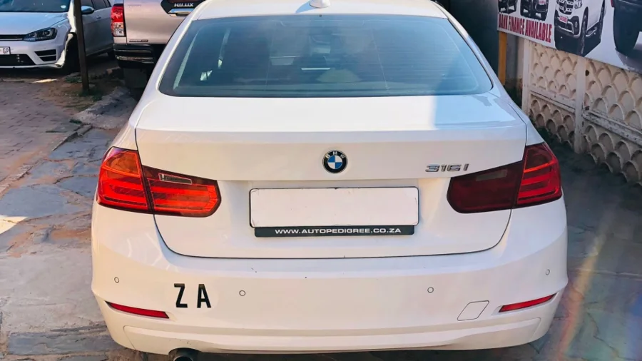 Used 2014 BMW 3 Series 316i auto - SG Cars Used 2014 BMW 3 Series 316i auto - SG Cars