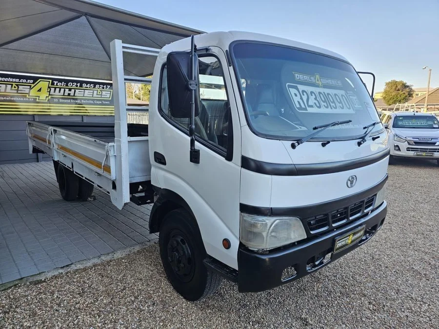 Used 2006 Toyota DYNA 6 105 3.5 TON F/C C/C - Deals 4 Wheels Used 2006 Toyota DYNA 6 105 3.5 TON F/C C/C - Deals 4 Wheels