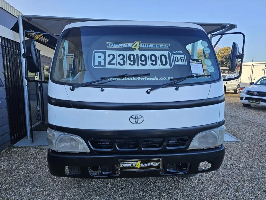 Used 2006 Toyota DYNA 6 105 3.5 TON F/C C/C - Deals 4 Wheels Used 2006 Toyota DYNA 6 105 3.5 TON F/C C/C - Deals 4 Wheels