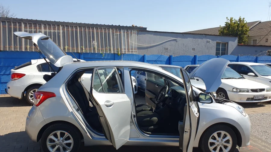 Used 2020 Hyundai Grand i10 1.0 Premium hatch - Nolly Motors Used 2020 Hyundai Grand i10 1.0 Premium hatch - Nolly Motors