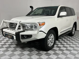 Used  2014 Toyota Land Cruiser 200 4.5D-4D V8 VX