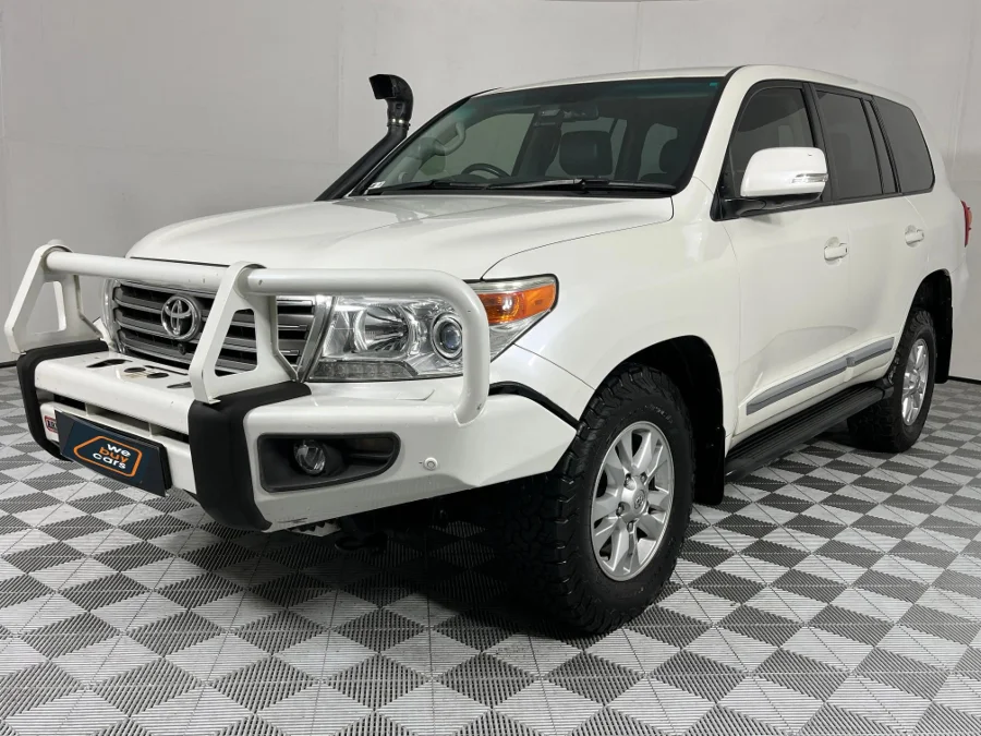 Used 2014 Toyota Land Cruiser 200 4.5D-4D V8 VX - WeBuyCars The Dome Used 2014 Toyota Land Cruiser 200 4.5D-4D V8 VX - WeBuyCars The Dome