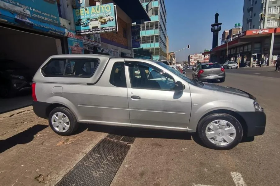 Used  2021 Nissan NP200 1.6i safety pack - Ben Auto