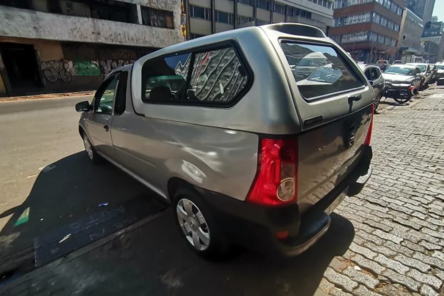 Used  2021 Nissan NP200 1.6i safety pack - Ben Auto