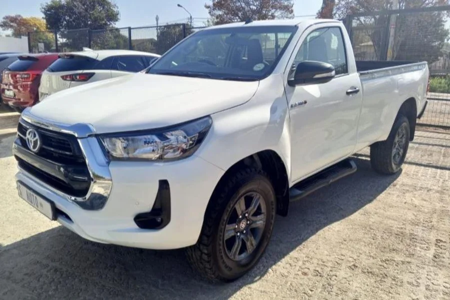 Used  2023 Toyota Hilux 2.4GD-6 single cab Raider manual - Khensani Imports And Exports