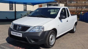 Used  2022 Nissan NP200 1.6i safety pack
