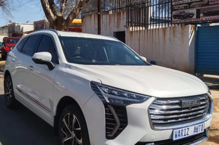 Used 2023 Haval Jolion 1.5T Luxury auto - Wariz Auto Used 2023 Haval Jolion 1.5T Luxury auto - Wariz Auto