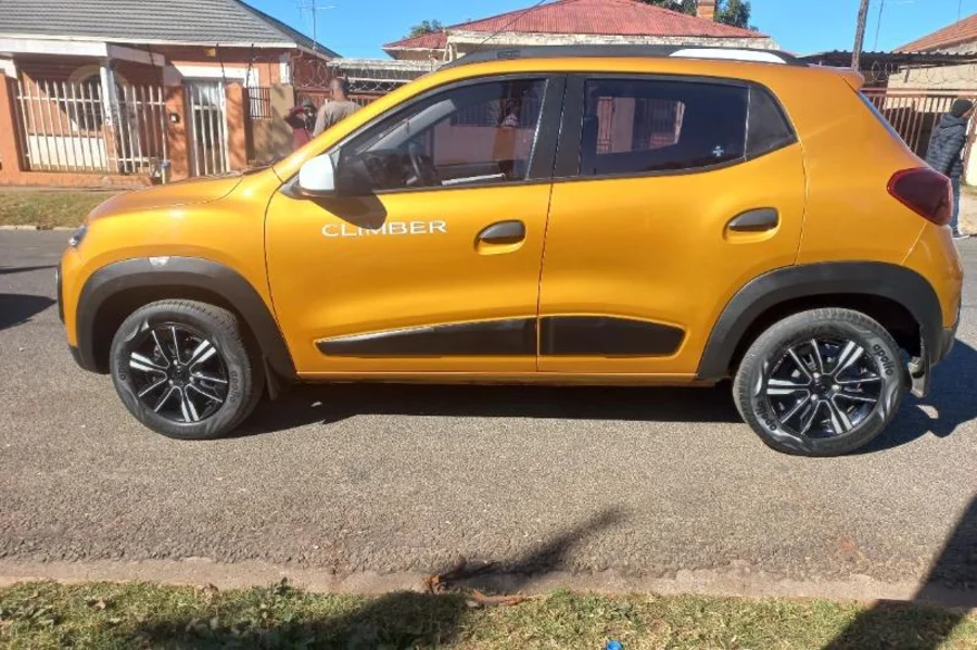 Used 2021 Renault Kwid 1.0 Expression - Wariz Auto Used 2021 Renault Kwid 1.0 Expression - Wariz Auto