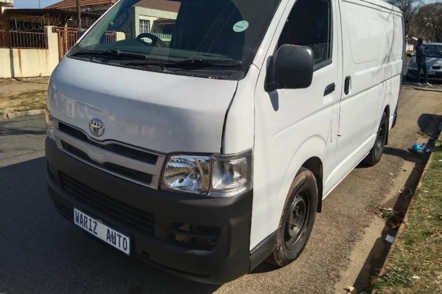 Used 2012 Toyota Quantum 2.7 panel van - Wariz Auto Used 2012 Toyota Quantum 2.7 panel van - Wariz Auto