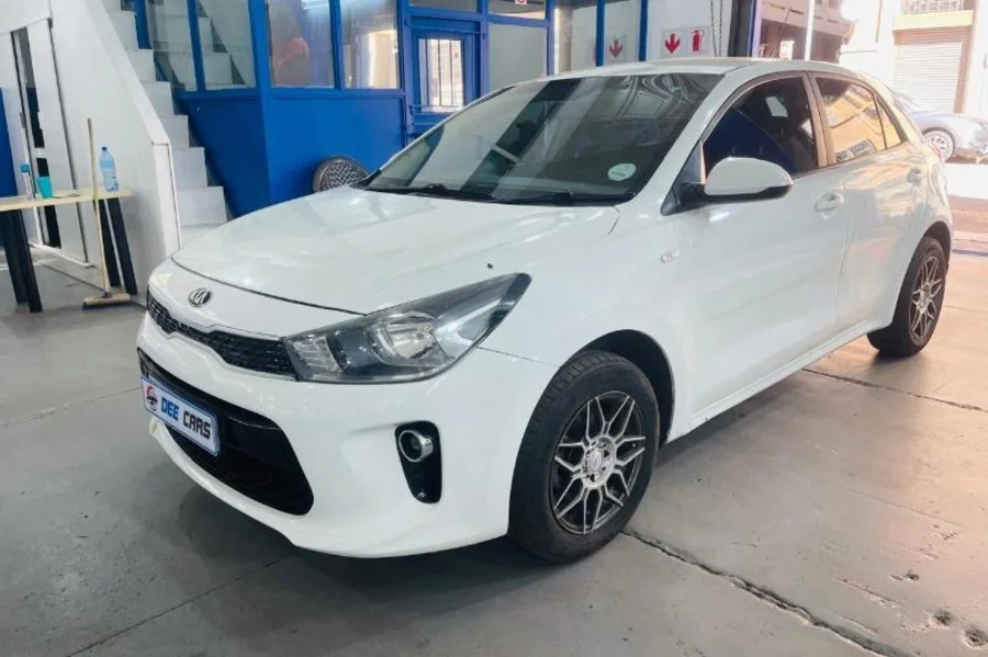 Used  2017 Kia Rio hatch 1.4 auto - Dee Cars