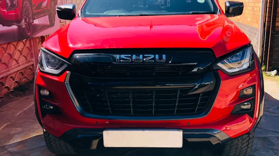 Used 2024 Isuzu D-Max 3.0TD double cab V-Cross 4x4 - SG Cars Used 2024 Isuzu D-Max 3.0TD double cab V-Cross 4x4 - SG Cars