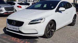 Used  2017 Volvo V40 T4 Excel auto