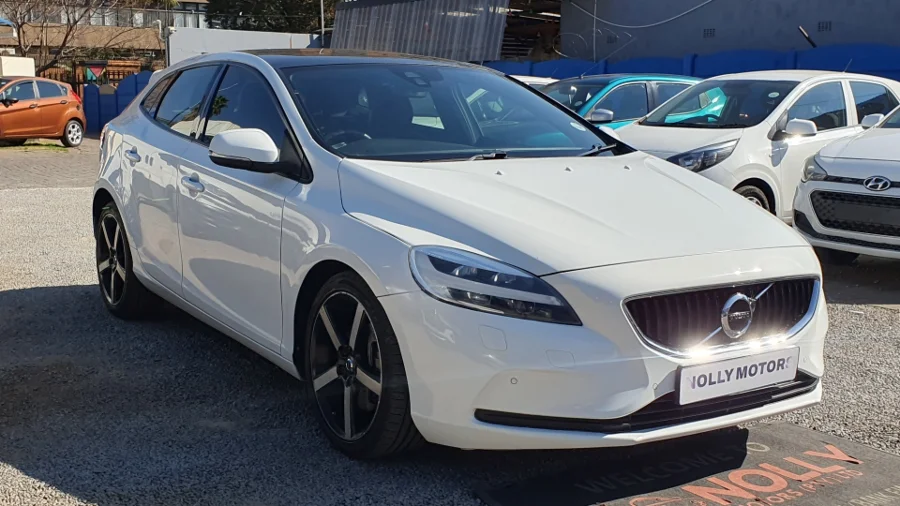 Used 2017 Volvo V40 T4 Excel auto - Nolly Motors Used 2017 Volvo V40 T4 Excel auto - Nolly Motors