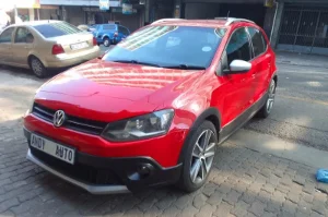 Used  2013 VW Cross Polo 1.6 Comfortline Urban Ice Used  2013 VW Cross Polo 1.6 Comfortline Urban Ice