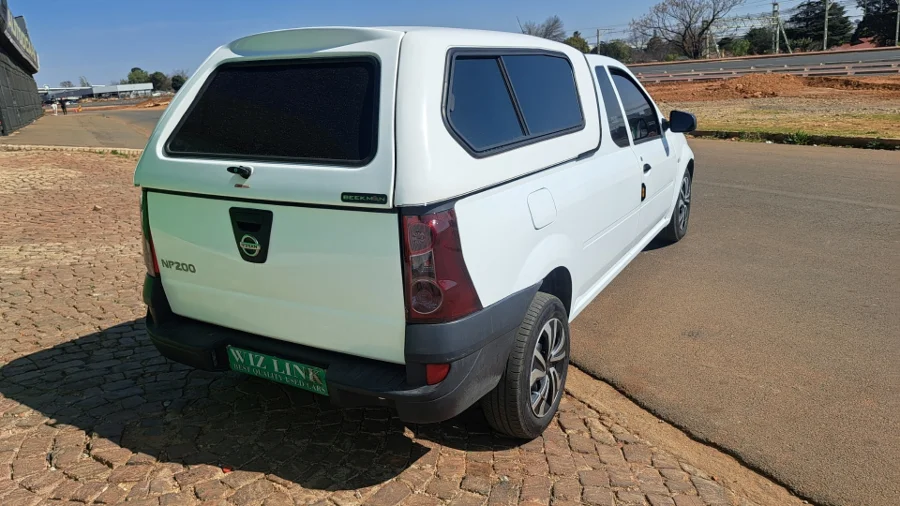 Used  2023 Nissan NP200 1.6i Stealth - Wiz Link