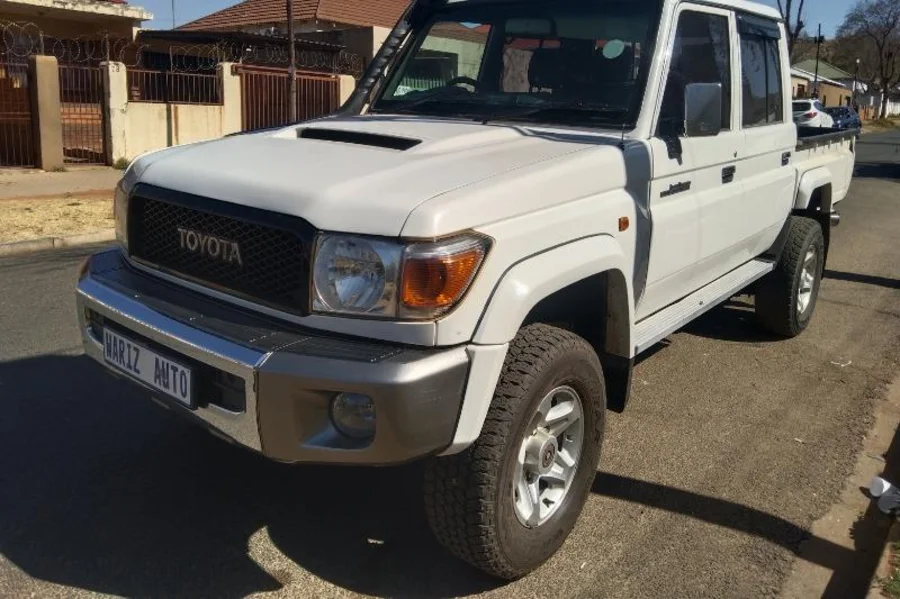 Used 2019 Toyota Land Cruiser 79 4.5D-4D V8 double cab LX 70th Anniversary - Wariz Auto Used 2019 Toyota Land Cruiser 79 4.5D-4D V8 double cab LX 70th Anniversary - Wariz Auto