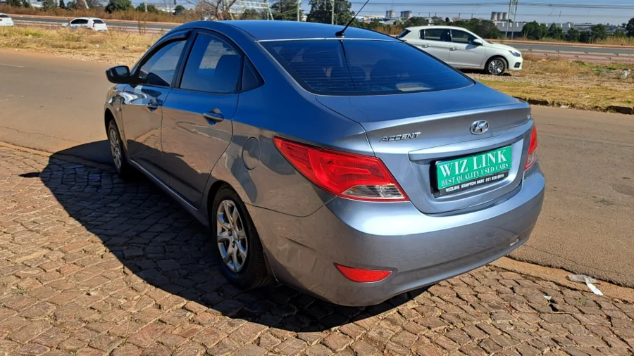 Used  2018 Hyundai Accent sedan 1.6 Glide - Wiz Link