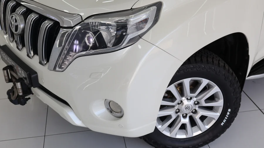 Used  2014 Toyota Land Cruiser Prado 4.0 VX - Golden Era Motors