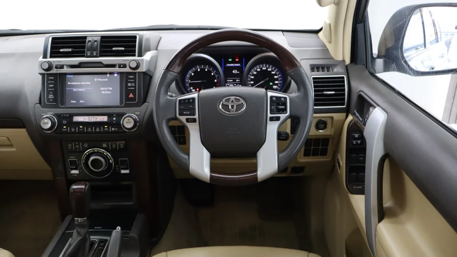 Used  2014 Toyota Land Cruiser Prado 4.0 VX - Golden Era Motors