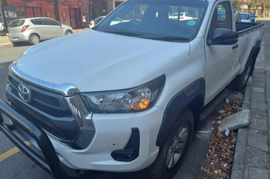 Used 2018 Toyota Hilux 2.4GD-6 single cab Raider manual - Monalisa Carz Used 2018 Toyota Hilux 2.4GD-6 single cab Raider manual - Monalisa Carz