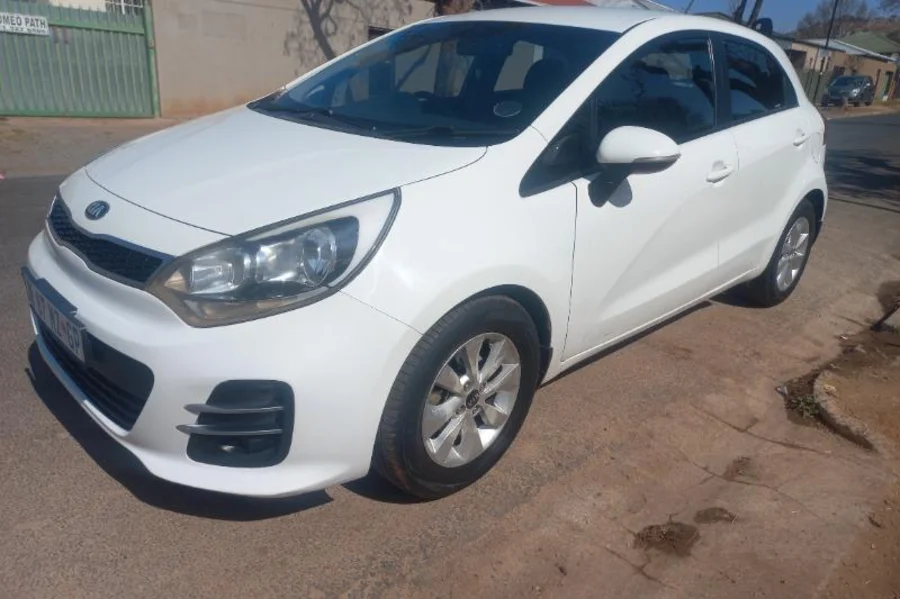 Used  2015 Kia Rio hatch 1.4 auto - Wariz Auto