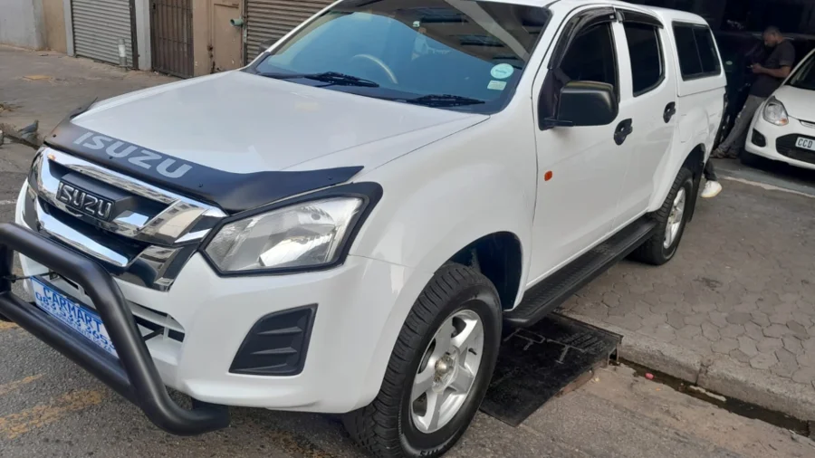 Used 2021 Isuzu D-Max 250 double cab X-Rider X Limited - Carmart Auto Dealer Used 2021 Isuzu D-Max 250 double cab X-Rider X Limited - Carmart Auto Dealer