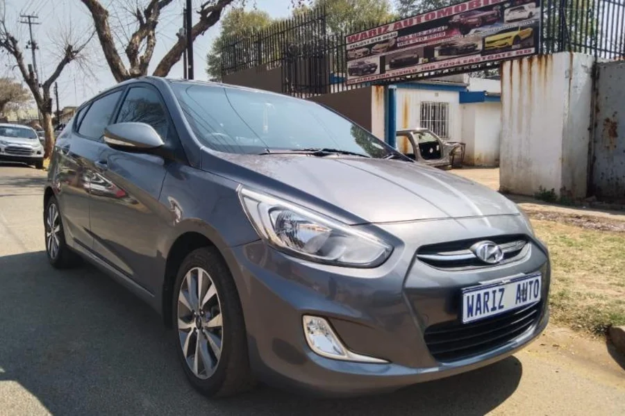Used 2018 Hyundai Accent sedan 1.6 Fluid auto - Wariz Auto Used 2018 Hyundai Accent sedan 1.6 Fluid auto - Wariz Auto