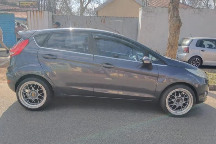 Used 2010 Ford Fiesta 5-door 1.4 Ambiente - Wariz Auto Used 2010 Ford Fiesta 5-door 1.4 Ambiente - Wariz Auto