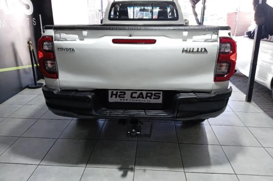 Used  2018 Toyota Hilux 2.4GD-6 single cab Raider manual - H2Cars